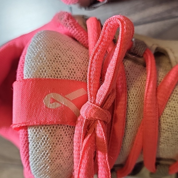 Under  Armour Sneakers - Picture 3 of 8